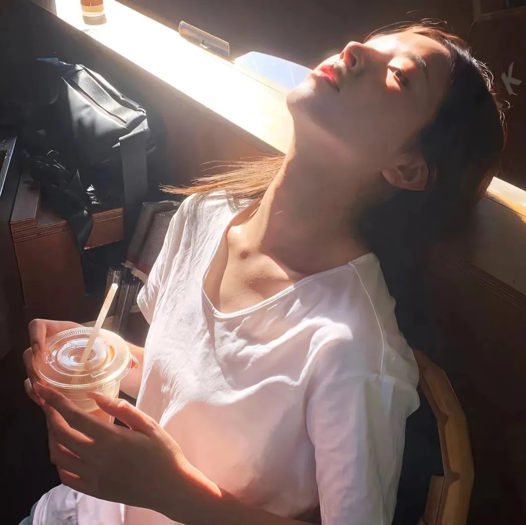一个女孩的眼泪
